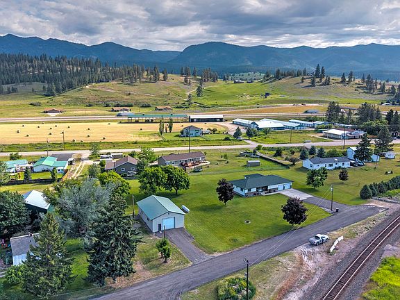 3rd image of 23588 Mullan Rd
