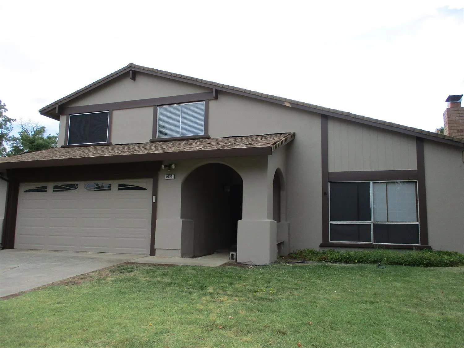 9556 Appalachian Dr photo 1