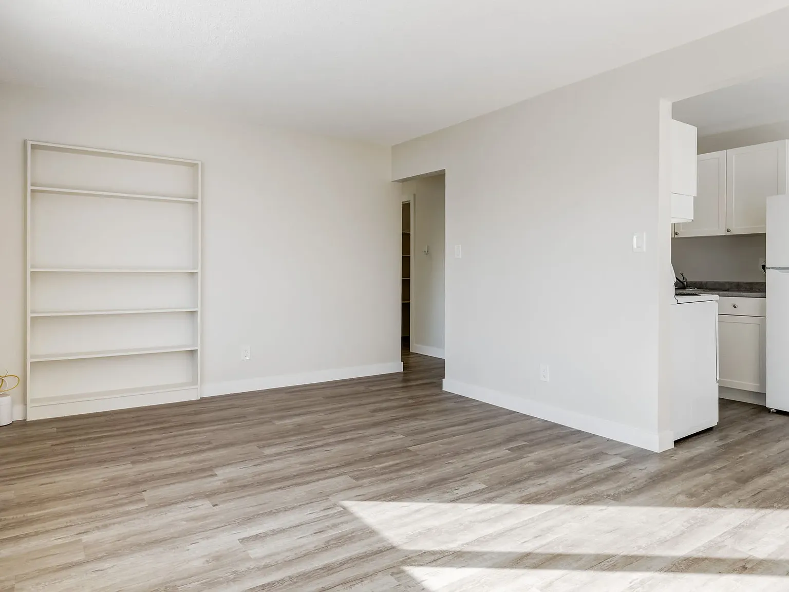 Fernwood Apartments — Photo 4