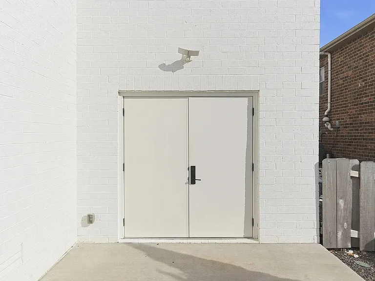 703 S Hickory Dr — Photo 47