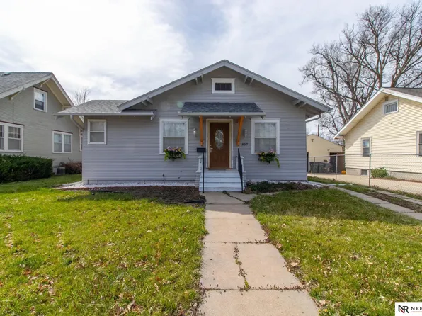 857 S 34th St, Lincoln, NE 68510