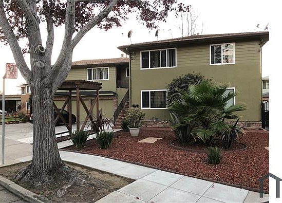 1st image of 33 Marlow Dr