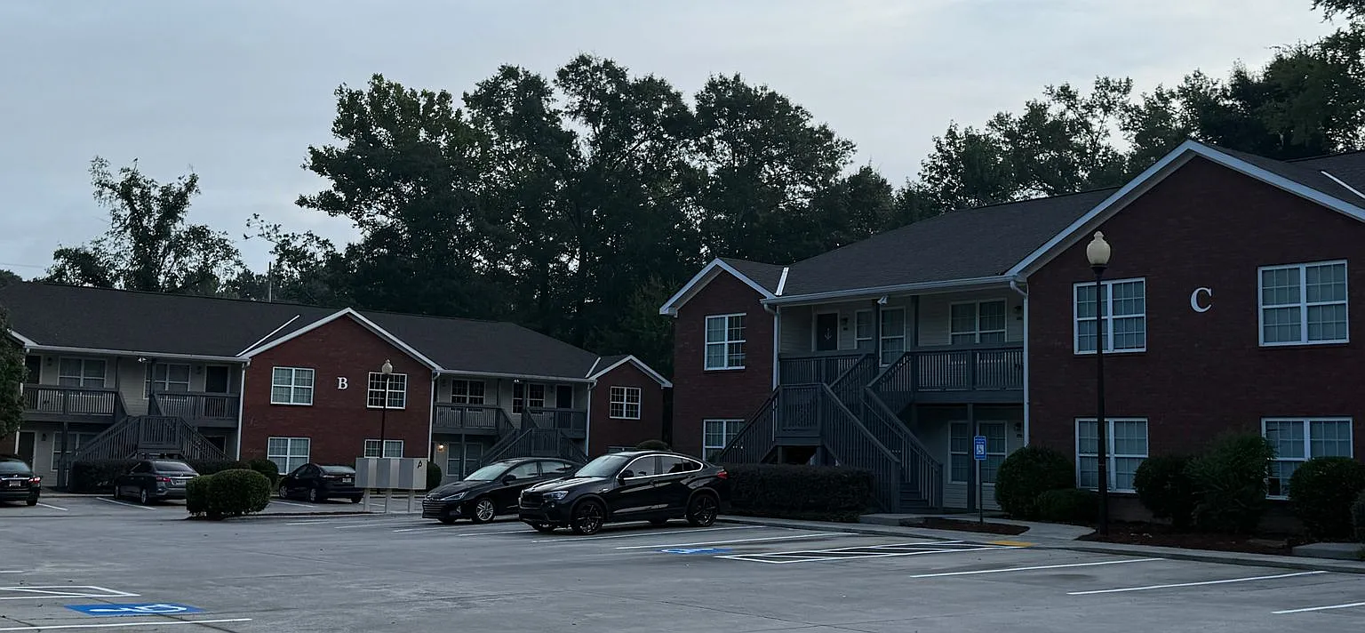 Crystal Park Apartments - Total Electric 2 Bedroom / 2 Bathroom Apartment in Northeast Columbus — Photo 4