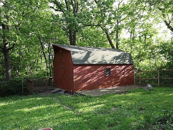 5th image of 483 E 1300 North Rd