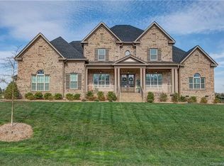 608 Winter Wheat Ct, Matthews, NC 28104