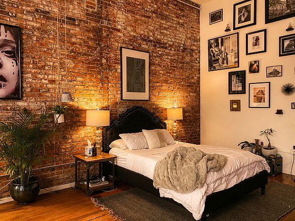 5th image of 211 1st Ave S Ste 201