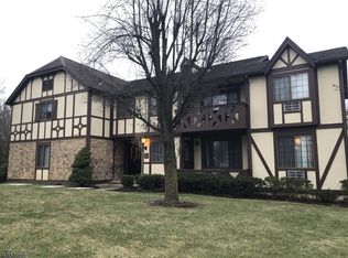 1C Avon Ct, Chatham Twp, NJ 07928