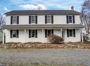 13 Depot Ln, Mertztown, PA 19539