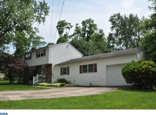 90 Cooper Ave, Moorestown, NJ 08057