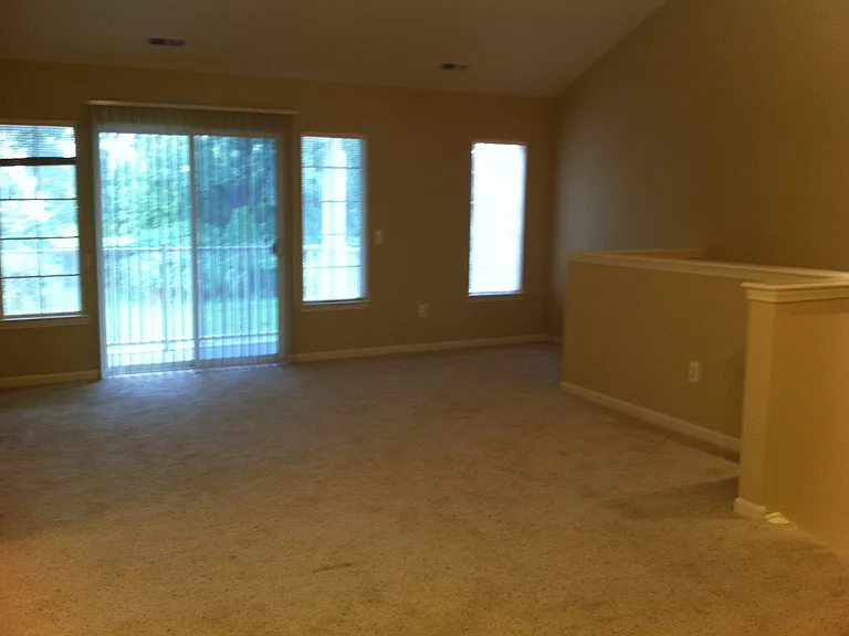 3317 Reeves Dr — Photo 9