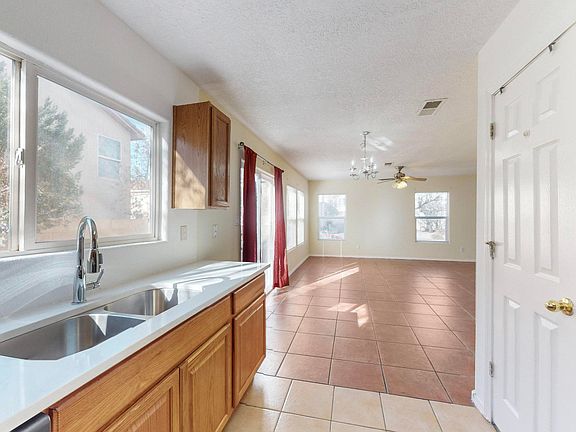 5th image of 4320 Altura Vista Ln NE