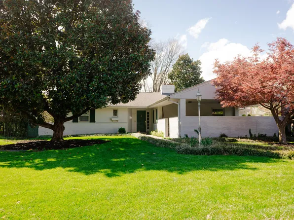 647 Fernwood Dr, Salem, VA 24153