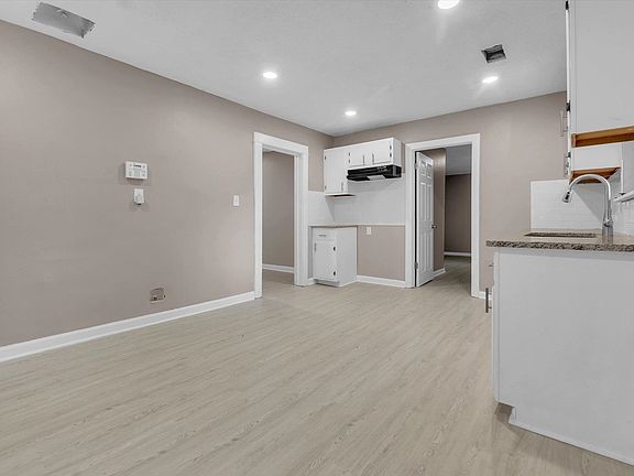 3rd image of 3354 Guernsey Ave