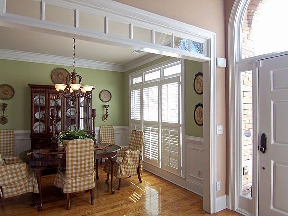 3rd image of 5783 Park Central Ave