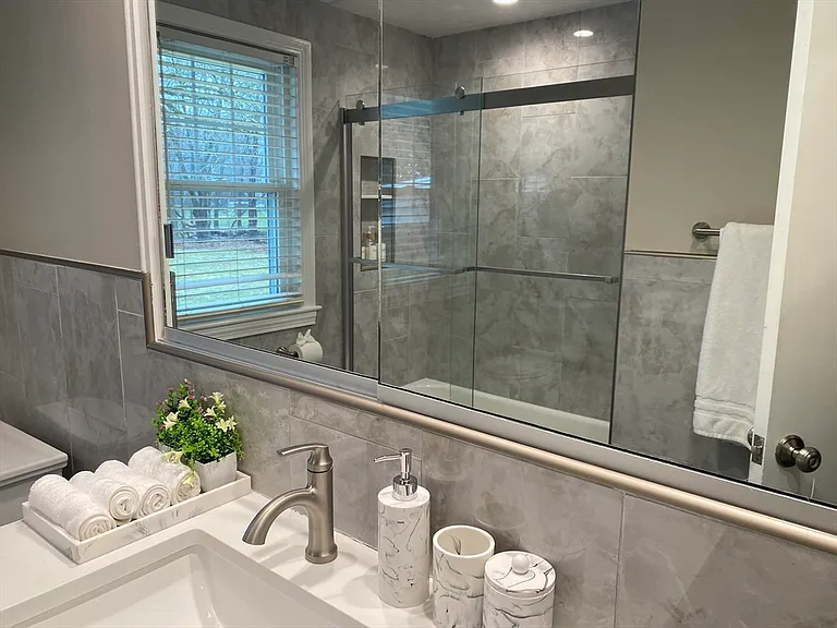 15 Winchester Dr — Photo 28