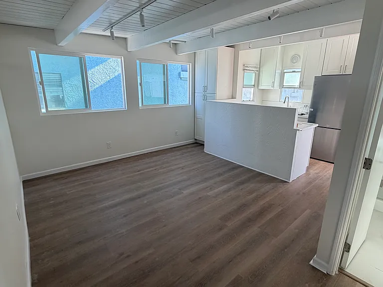 128 Virginia St #F — Photo 6