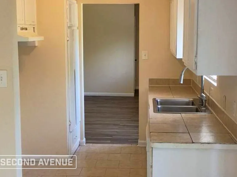 7035 Shady Arbor Ln — Photo 4
