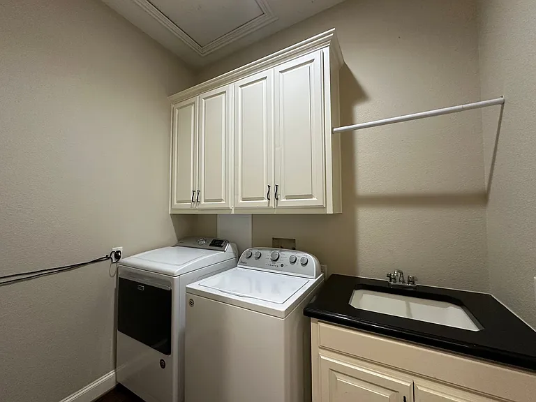 11351 Hilltop Rd — Photo 48