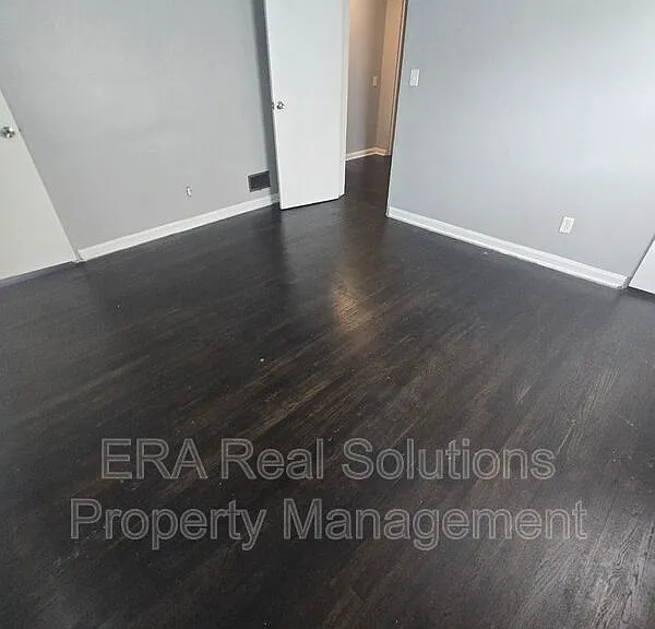 2920 Ruhl Ave — Photo 20