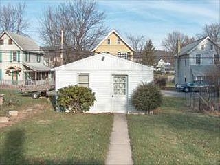 2nd image of 923 Tucker St