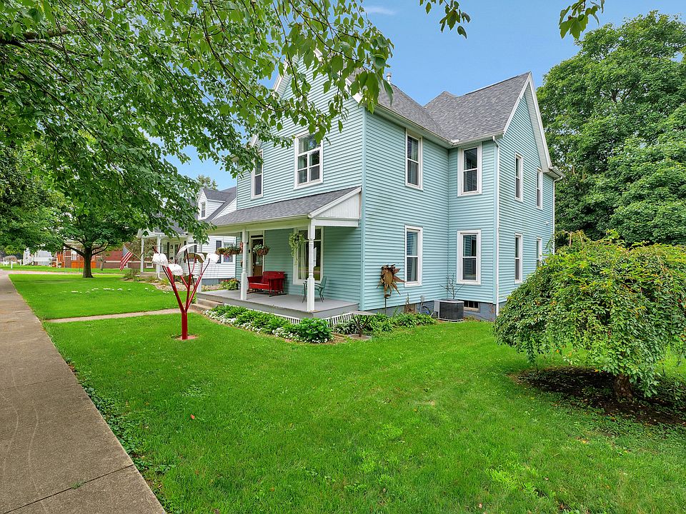 407 N Sangamon Ave, Gibson City, IL 60936 Zillow