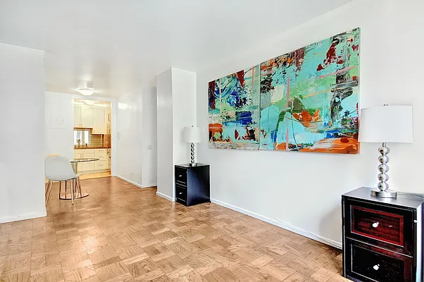 Rented by Compass | media 21