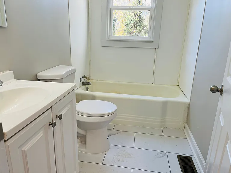 152 Fairview Dr — Photo 18