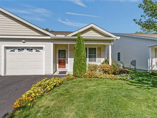 101 Quaker Ln, West Warwick, RI 02893