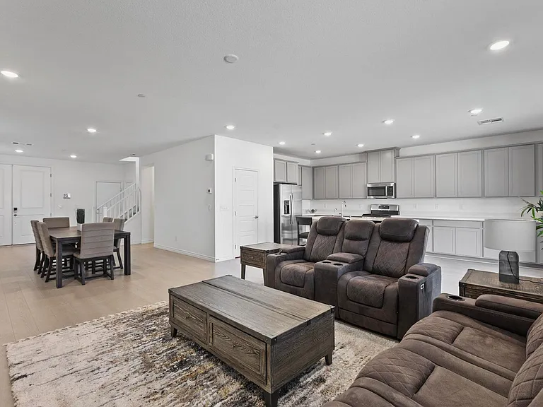 3546 Luciana Glen Ave — Photo 10