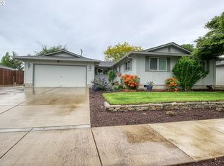 2255 Rose Blossom Dr, Springfield, OR 97477