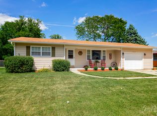 4508 Sussex Dr, McHenry, IL 60050
