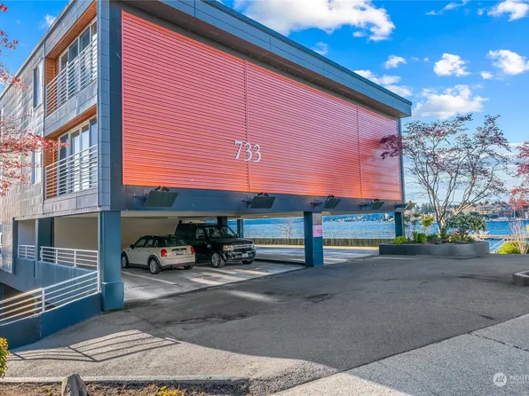 733 Lake Street S #209, Kirkland, WA 98033