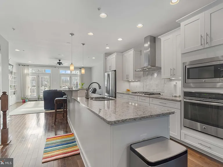 412 Blue Flax Pl — Photo 8