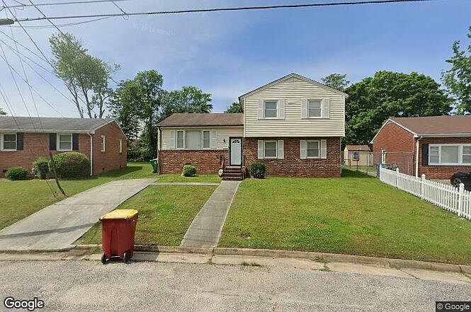 1st image of 1118 W Booker Cir