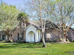 17408 Les Chenier St, Prairieville, LA 70769