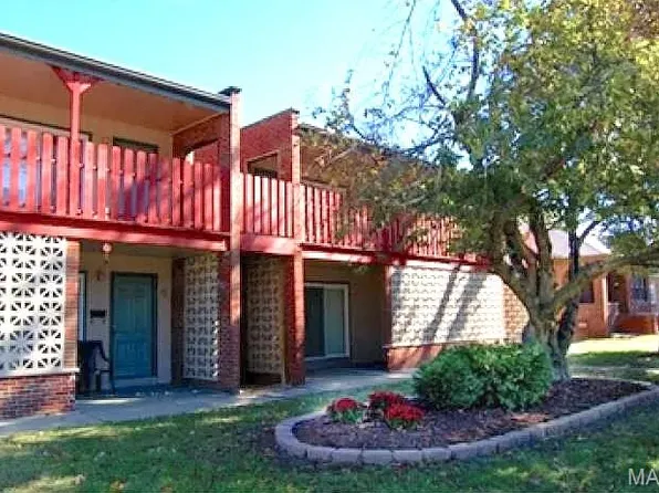 103 E 7th St, O'Fallon, IL 62269