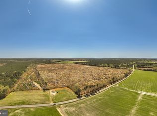 41 Saxis Rd, Temperanceville, VA 23442