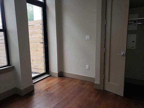 5th image of 441 Meeker Ave #1B