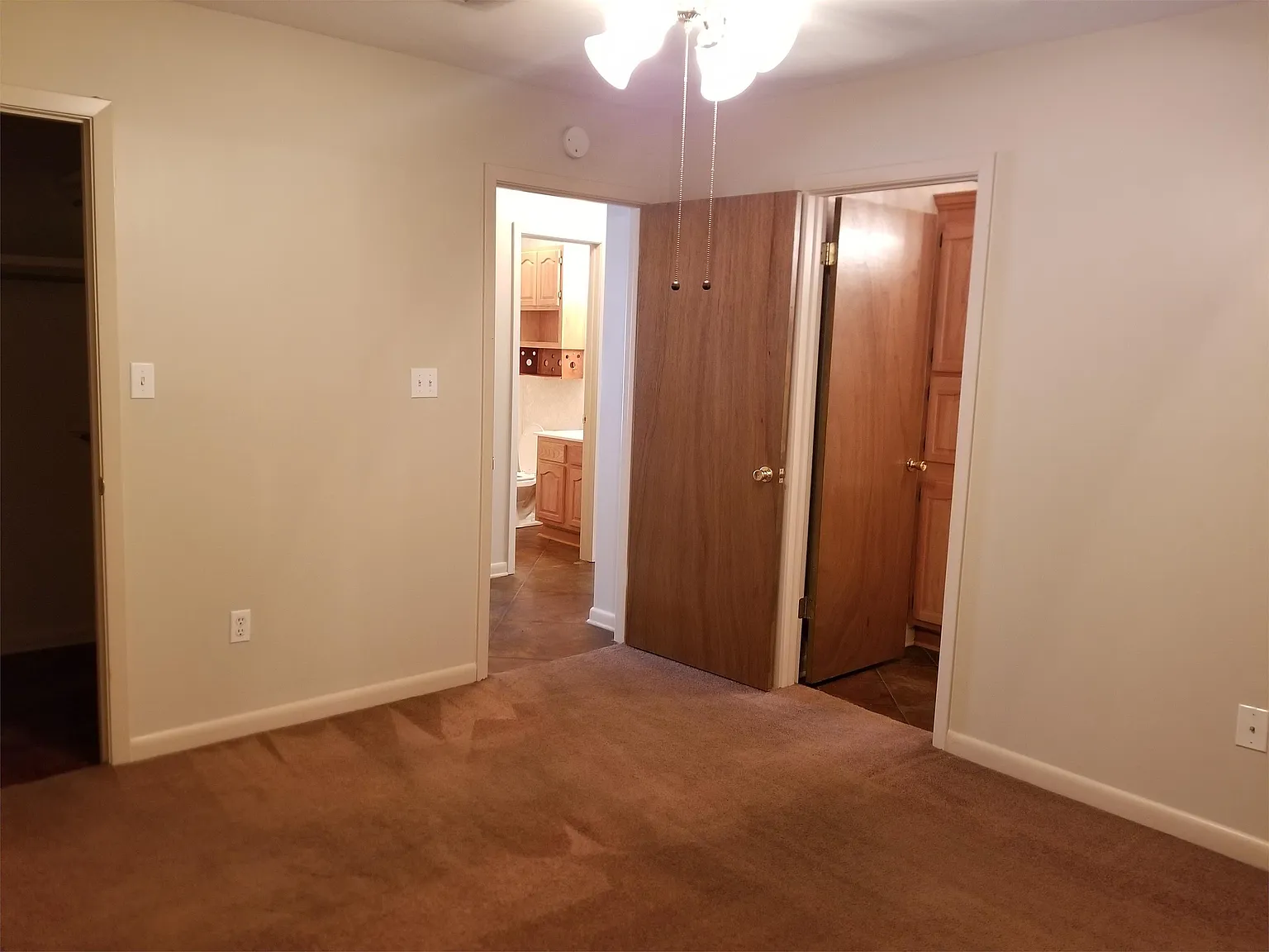 Woodridge Apartments - 16 — Photo 1