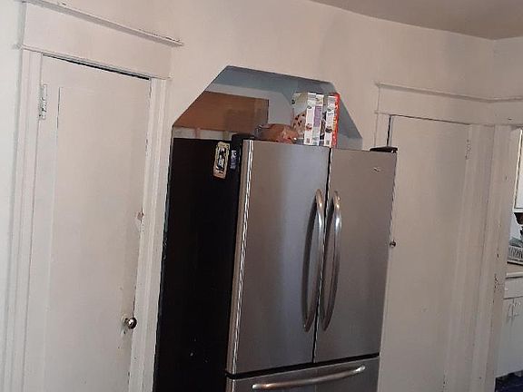 5th image of 1625 E Hunting Park Ave