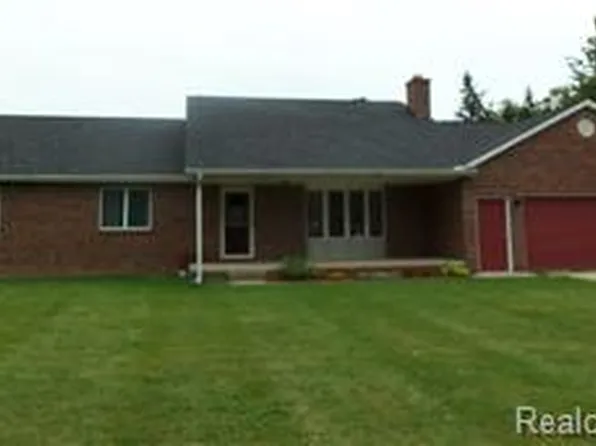 3465 Cedar Lake Rd, Howell, MI 48843