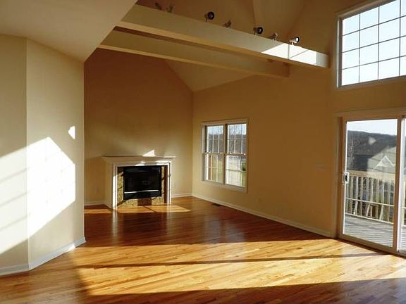 Spacious Family Room