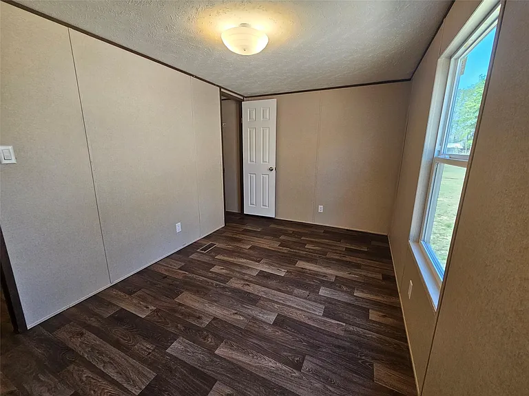 16299 Crockett Martin Estates Dr — Photo 23
