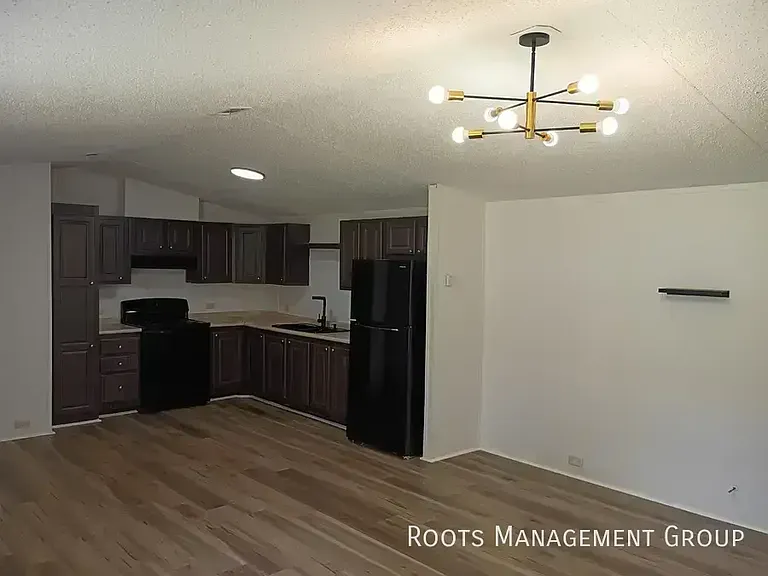 32 Luke Dr #32 — Photo 3