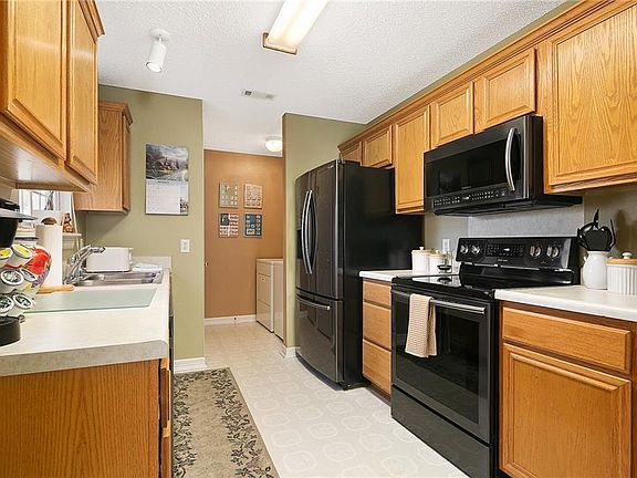 3rd image of 2210 S Brandi Dr
