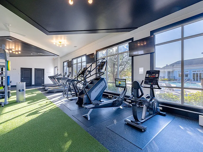 Longshore Commons — Photo 17