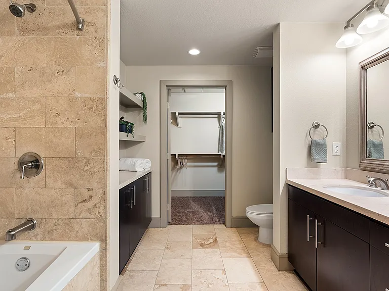 1818 Platinum Triangle — Photo 11