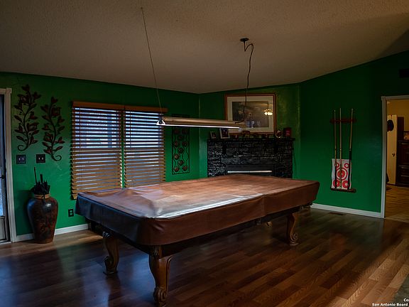 3rd image of 730 Avery Circle