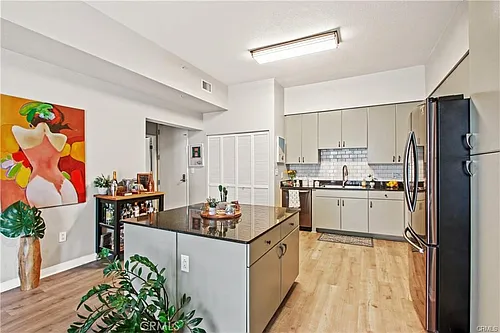 488 E Ocean Blvd #404 Photo 1