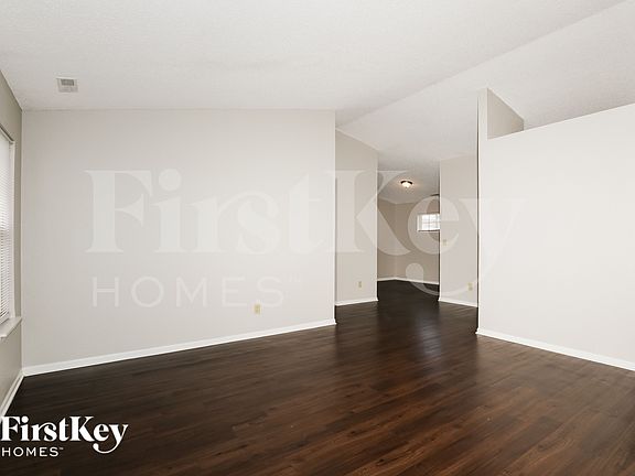 4th image of 1880 Long Lake Dr